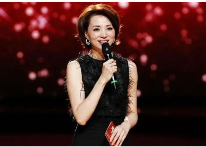 董卿|央視一姐董卿,連續4年缺席春晚,背后的原因究竟是什么