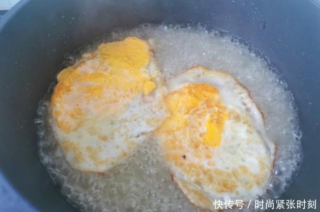 萝卜加2个鸡蛋,煮出来的汤竟如此鲜美,天冷喝,暖身暖胃还低脂