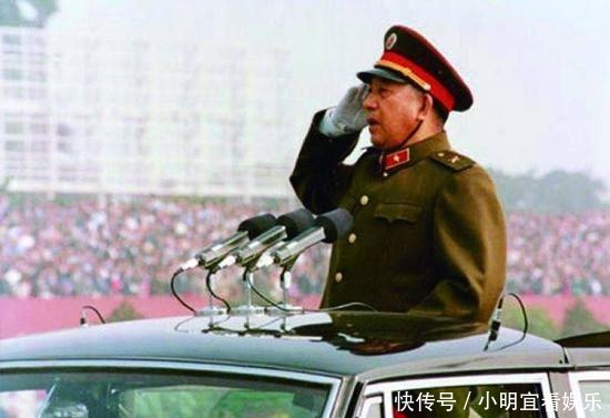 战功赫赫秦基伟,到农村一天挑32担肥:汗水