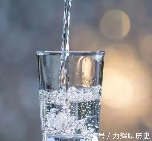 睡眠|睡前最养人5个习惯:泡脚仅排第二!第一出乎意料懂养生人都在做