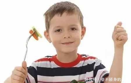 孩子|越来越多的娃“性早熟”,医生苦劝这些在黑名单的食物,别喂了