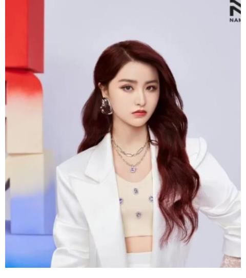 樂(lè)華新女團(tuán)全員合照出爐，7位成員各有特色，有你喜歡的類型嗎？