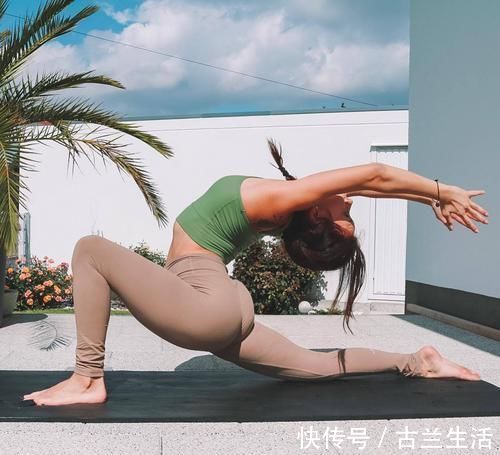 左脚|“小腰精”进化技巧，深层拉伸激活腹部核心力量，马甲线棒呆