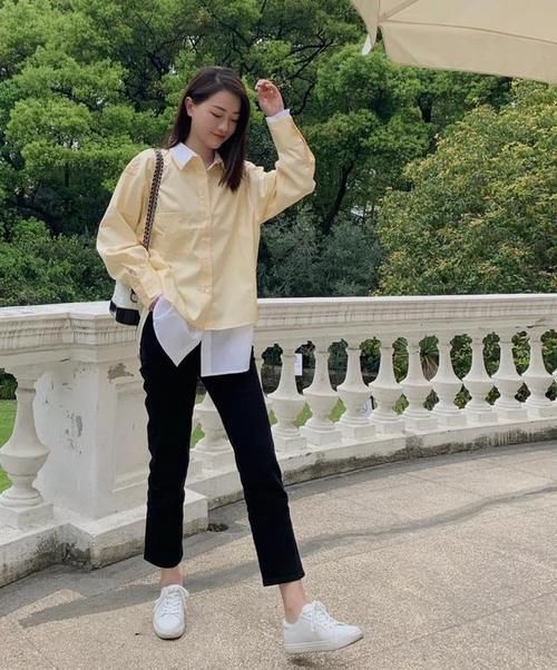 今春火了一种流行色叫“奶油黄”，显白温柔，黄黑皮都适合