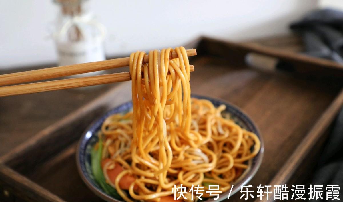 花生油|有荤有素的家常炒面，营养卫生，比外面卖的还好吃