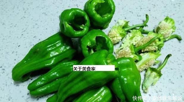 虎皮辣椒要注意这一点,做出来味道比肉还香,两天不吃就想它