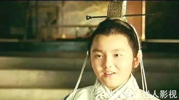 三十而已|同样是“星二代”,他走向堕落的深渊,他却得到人们的认可