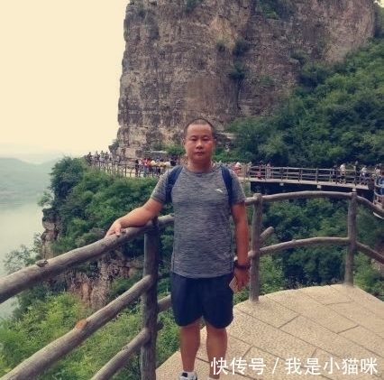 书法|日练3000字,他轻松创作国展级作品,小楷写得清丽萧散