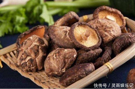 做法|木耳如此做法,反而变成“毒木耳”,很多人不了解,最好告诉家人