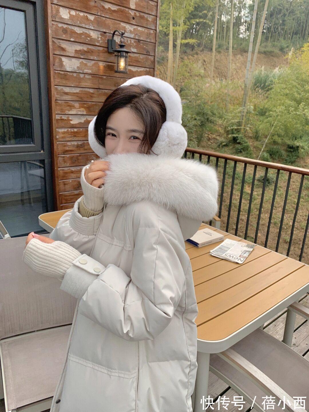 搭配 冬季穿什么“简约又保暖”?首选羽绒服,搭配半身裙或裤子都好看