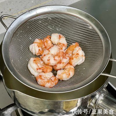 这道西兰花虾仁土豆沙拉太销魂，同事吃过都找我要菜谱