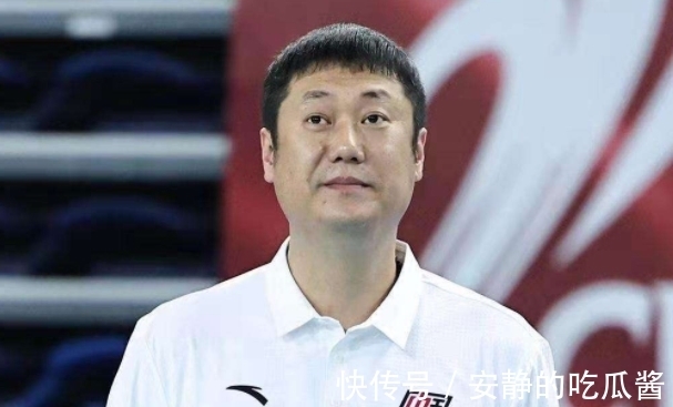 施海荣|女排新主帅报名即将结束,2人疑似已报名,王宝泉等人恐不放弃