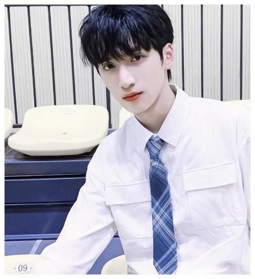 马嘉祺|时代少年团镜头被剪,要不是马嘉祺转头了,可就要被后期“骗”了