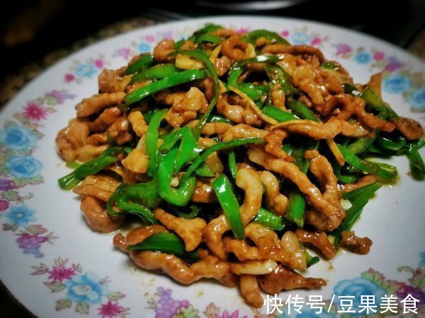 有了这盘川菜经典之青椒肉丝，米饭都要多煮几碗