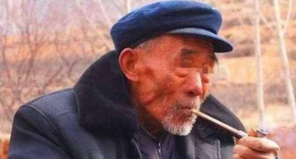 出售|老人以500万出售祖传宝刀,专家劝其上交:老人:你有啥资格?