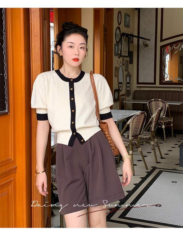 打开方式|秋天正确的打开方式,针织衫的温柔少不了,可以尝试这样搭超好看