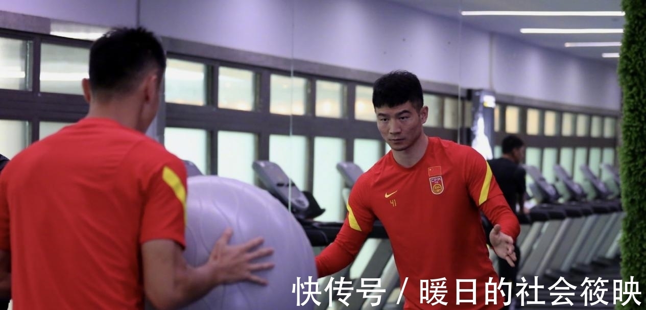 苏州|国足解禁在即!国脚们却被李铁布置家庭作业,必须认真完成