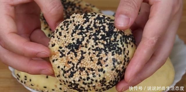 好吃|面粉里打4个鸡蛋,不用水,不油炸,比面包还好吃,上桌就抢光