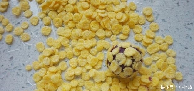 自从我学会做这款健康零食,孩子和薯片说再见,粒粒酥脆太香了!