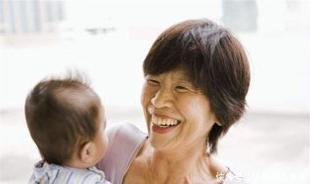 父母|“更喜欢奶奶还是姥姥”6岁孩子的回答让父母沉默，真实又扎心