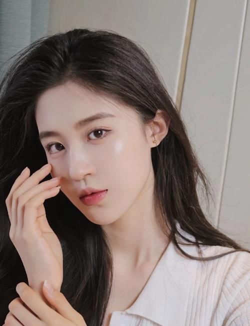 掌握好这几个美白小技巧，摆脱“蜡黄脸”，增白几个度不是梦！