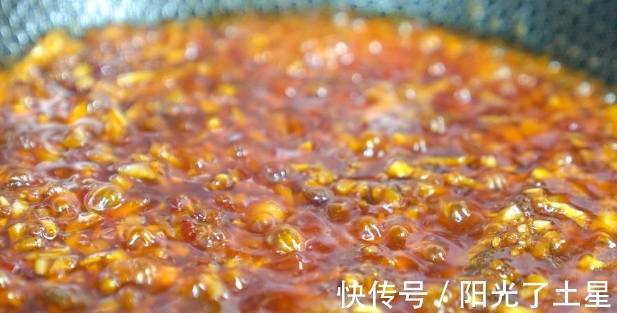 酱香饼|10分钟做锅万能酱，适合各种饼类、海鲜、烧烤、比老干妈好吃多了！