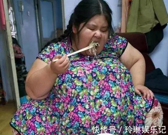 白胖|奶奶带9个月的小孙子,养到30来斤见人就炫耀,妈妈却愁眉不展