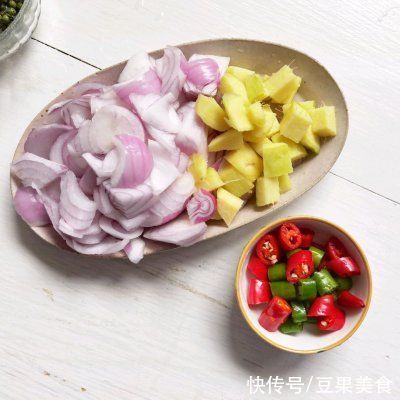 北鼎|#舌尖上的端午#啫啫藤椒牛蛙煲你这么做，保证最正宗