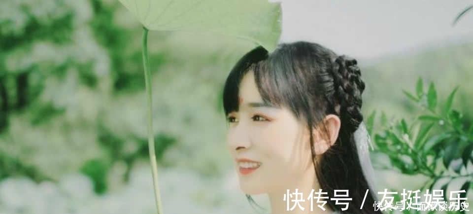 采莲曲&贺知章晚年写下一首很唯美的诗,短短的28个字,美得令人心醉!