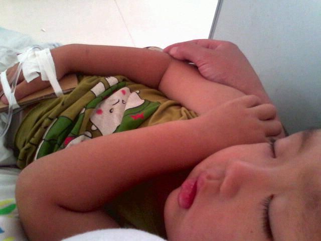 被子|宝宝经常发烧该怎么办?