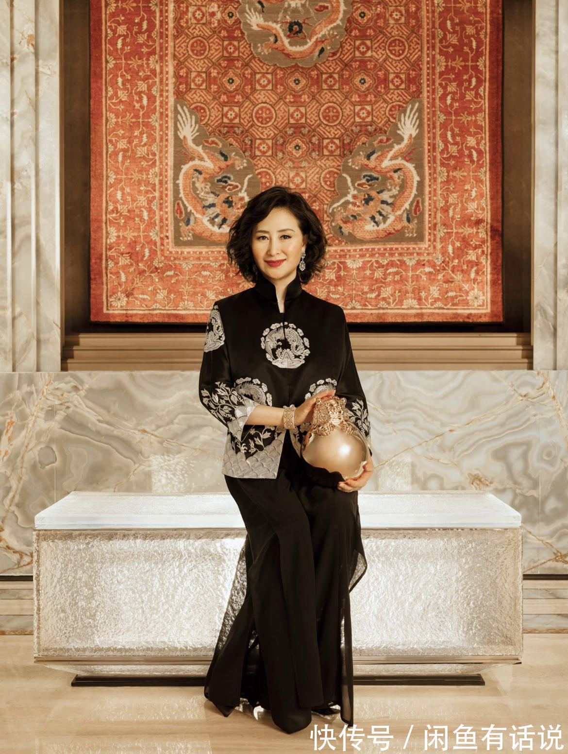 搭配 当向太与何超琼同框,终于明白微胖女人为什么爱穿花衣服,太贵气