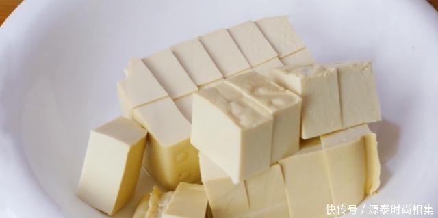 砂锅|豆腐和它最配,丢进砂锅里越炖越好吃,出锅香气四溢全家人都爱吃