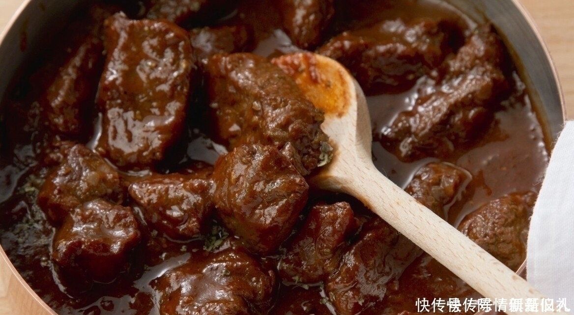 血水|牛肉总是炖不烂，才知道是用错水了，这才是正确做法，肉软烂入味