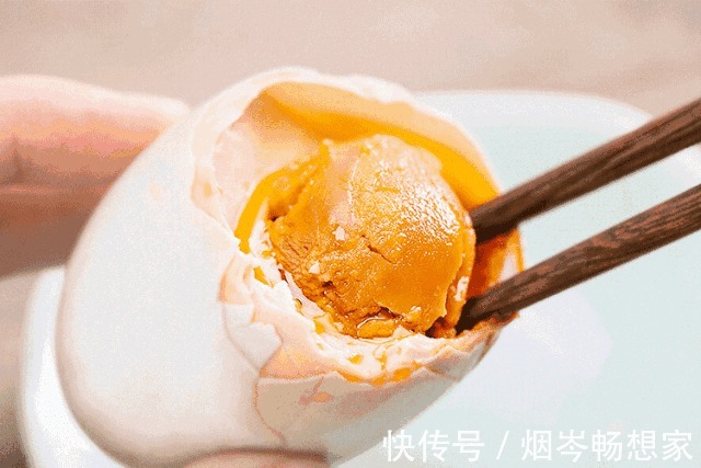 大黄杏|年过50想长寿就要会吃，尤其是这几种“软黄金”，营养高还好吸收