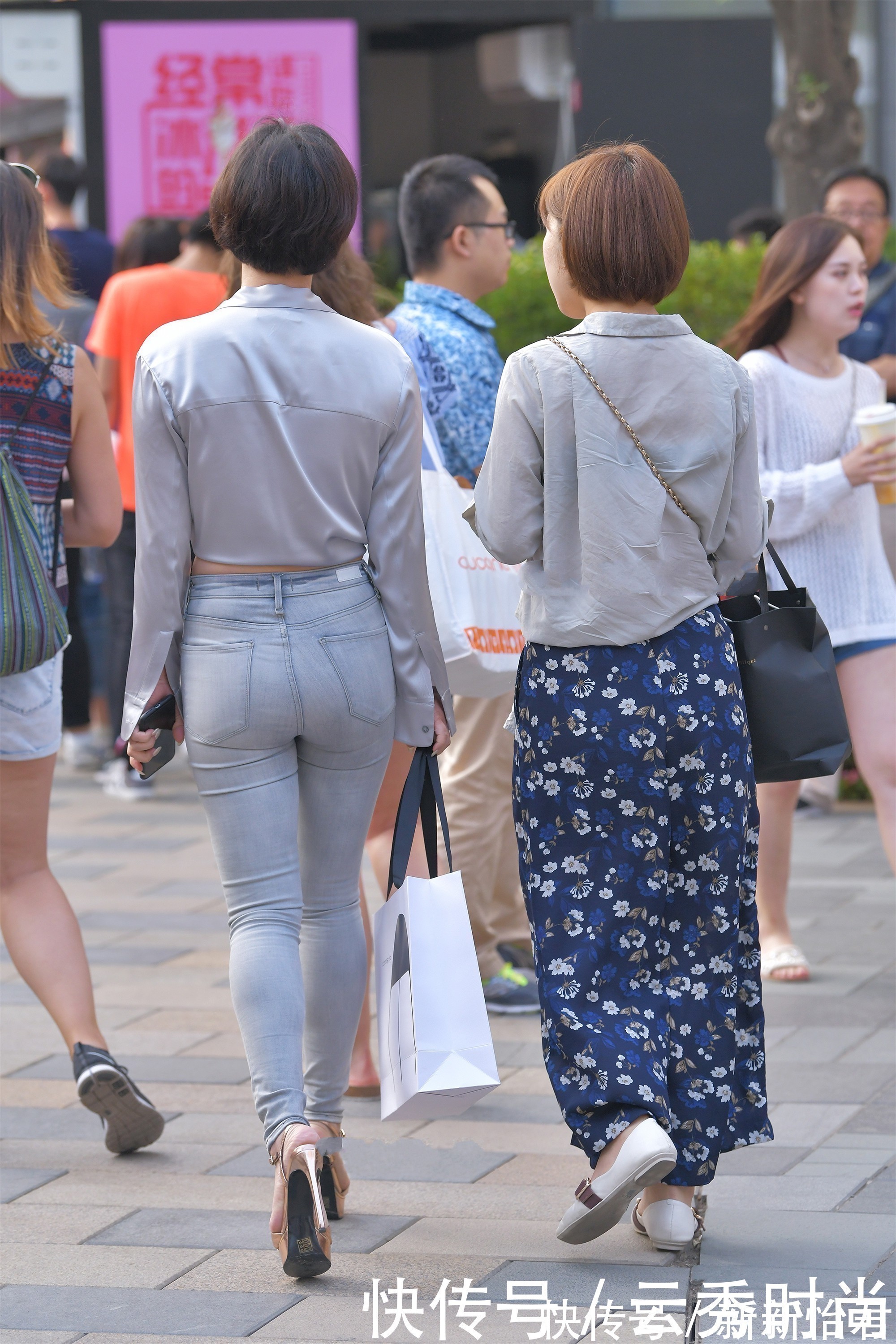 银色 银色真丝衬衫搭配浅灰破旧牛仔裤,风格独特,复古气息十足