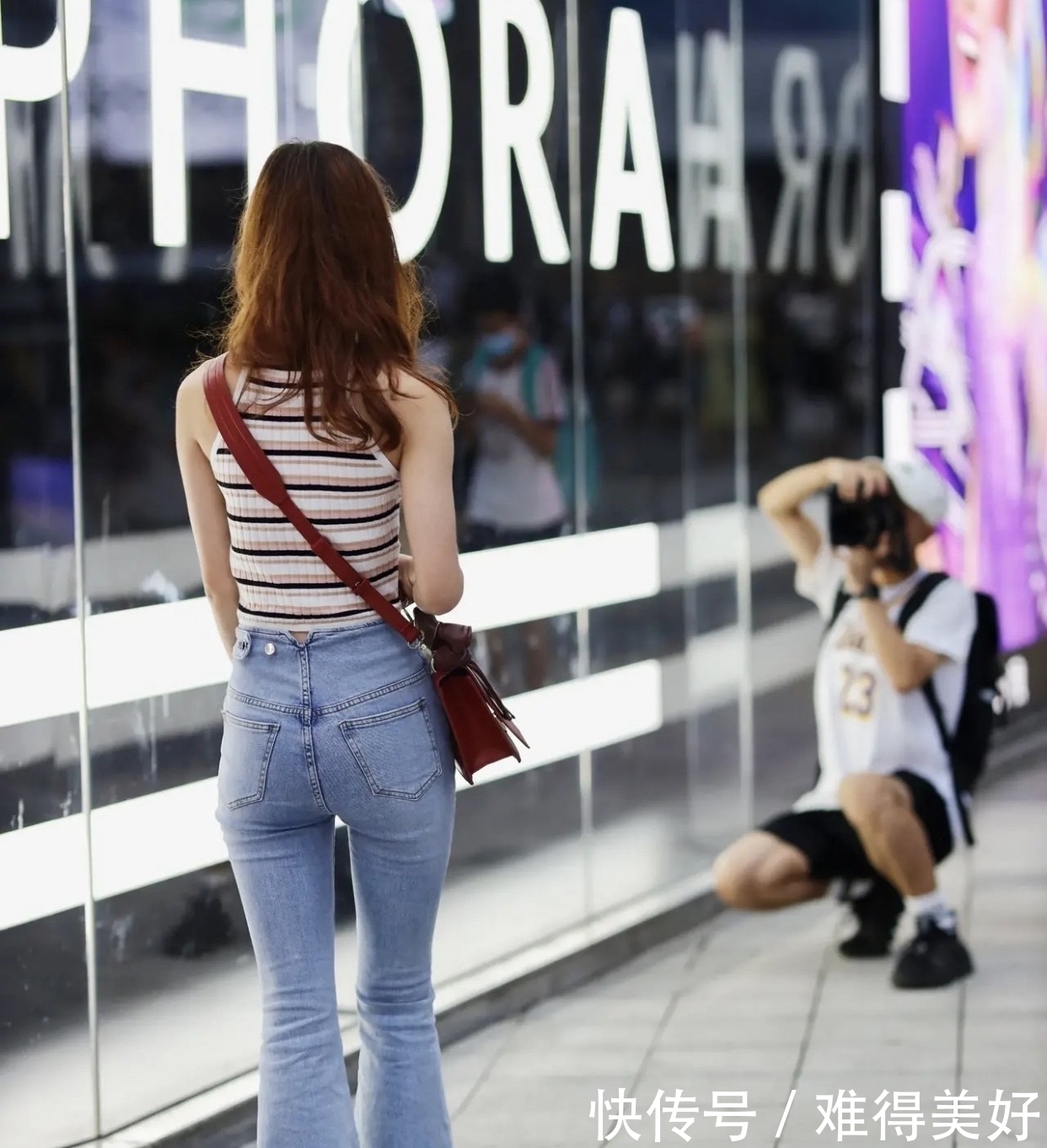 牛仔裤|牛仔裤搭配让你更加笔直,上身效果很好,彰显清新优雅气息