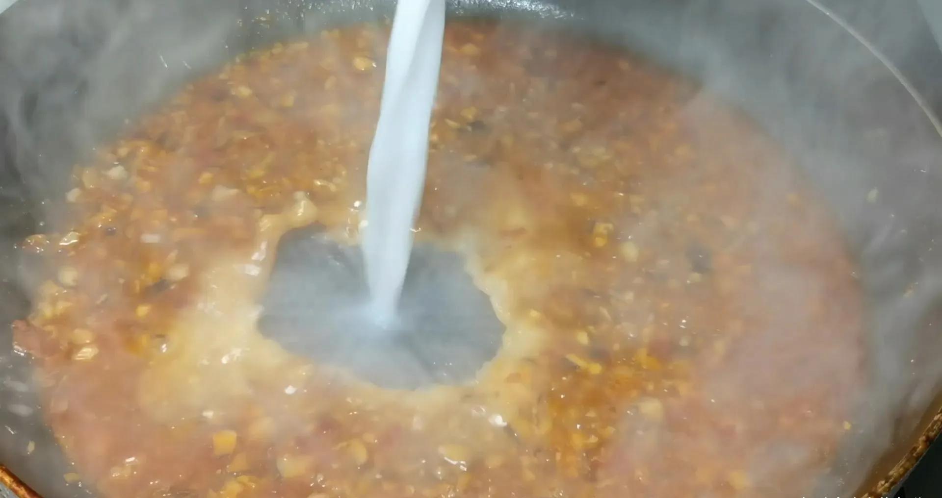 街边小吃浇汁豆腐的做法,外焦里嫩,越吃越香,再多都吃不够