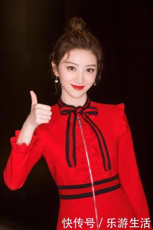 扎了这么多年的丸子头,你真的扎对了吗?这么扎丸子头才好看