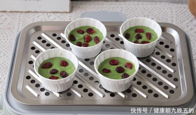 最近孩子迷上这早餐,松软香甜,搅一搅,蒸熟就能吃,好吃不上火