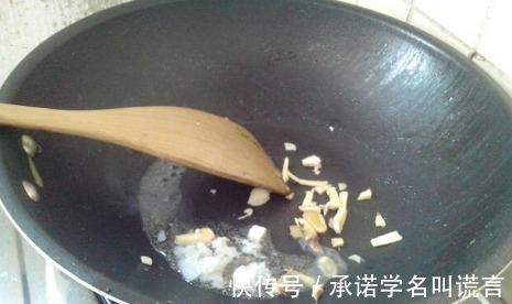吃起来|金针菇和它天生一对,每顿炒一盘,孩子都吃撑,不放肉比放肉还香!