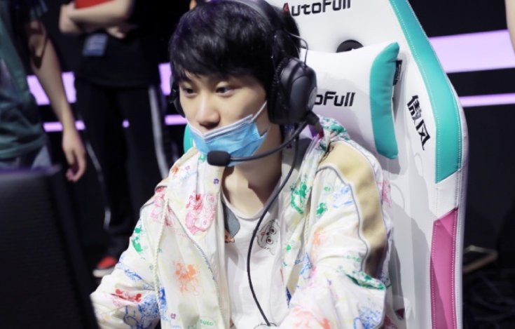LPL|LOL：金贡留在LPL的最后一年，S12只能在LCK打职业