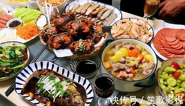 菜单|国庆家宴菜单，12道菜不精致但合胃口，好吃又实惠，网友：求蹭吃