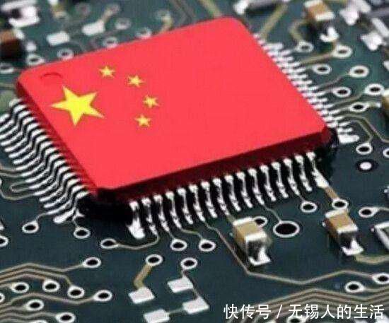 美国开始着急了，84岁科学家成功研制中国芯，为国家省下数万亿