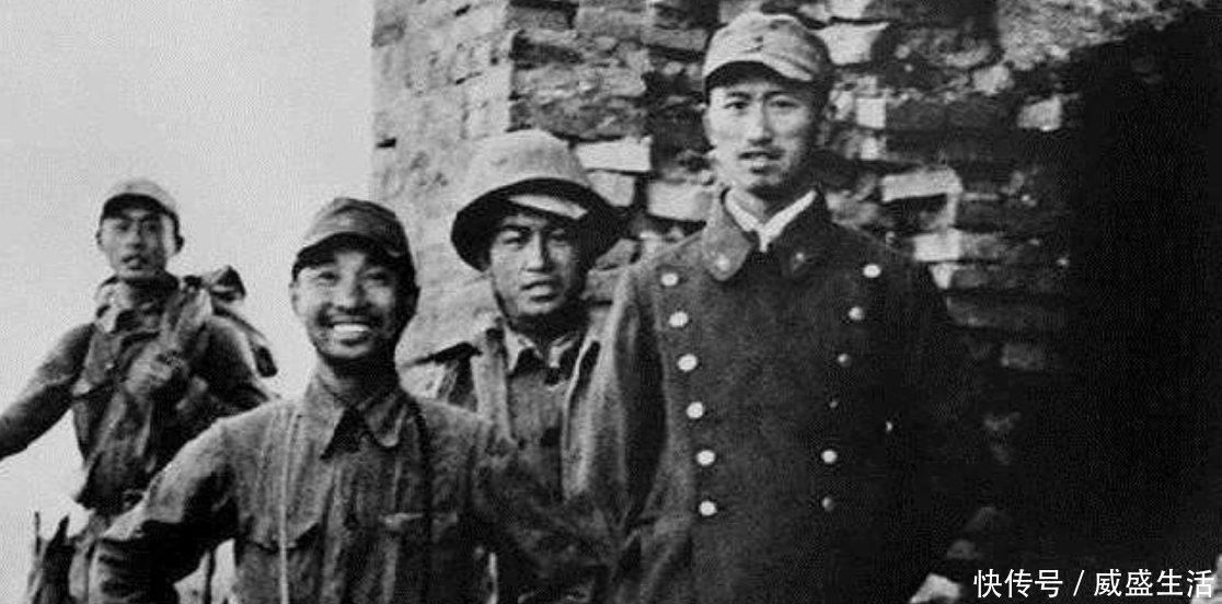 陈康|1955年大授衔时,一军区副司令被授中将衔,为何遭到陈赓反对?