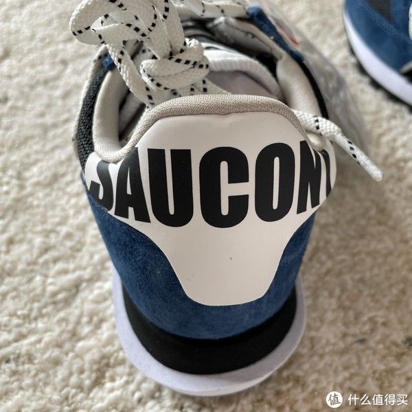 鞋带|Sneaker 篇一百二十二：Saucony Jazz Court RFG环保鞋与其他两双鞋开箱