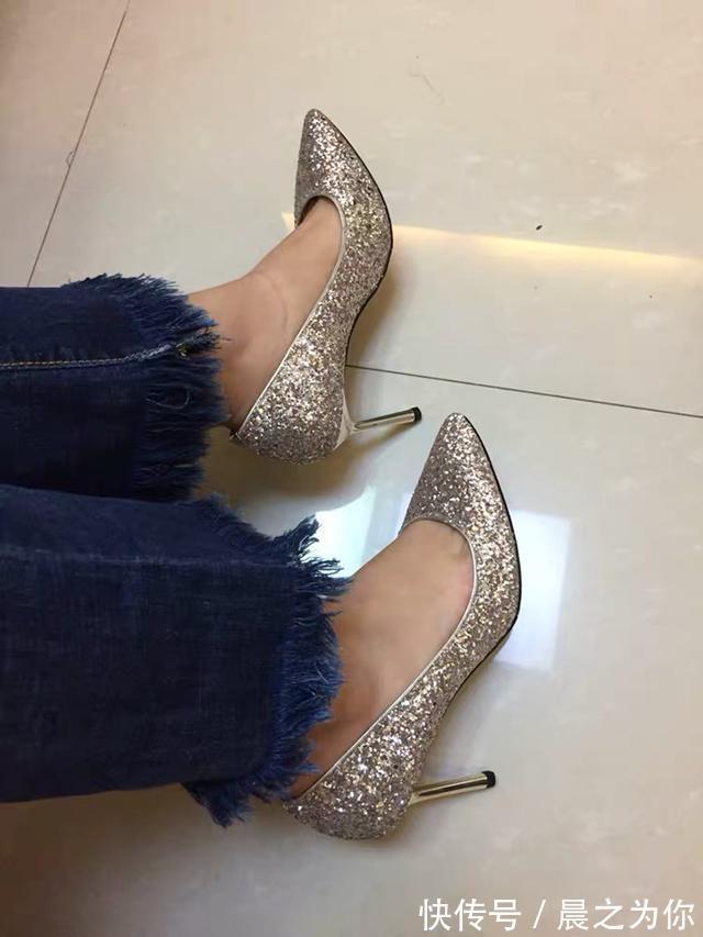尖头 亮片尖头细跟鞋足够让你在人群中养足眼,路人瞬间沦陷