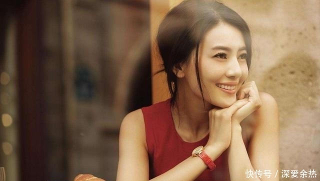 女人手表戴左手好,还是右手好?别再戴错被人笑话,多了解不吃亏