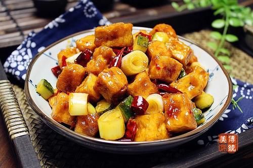 12道新年素菜，好吃还好看，年夜饭端上桌，比大鱼大肉更早光盘