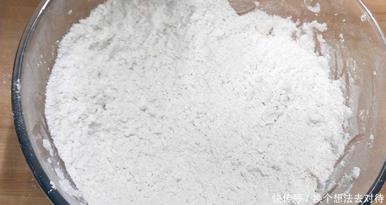 过春节吃年糕,教你做家常版年糕,劲道不沾牙,祝福大家步步高