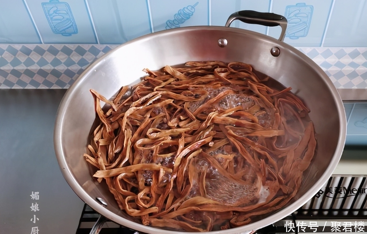 日常午餐2菜1汤,在都市里做的农家菜,有老家味又省钱